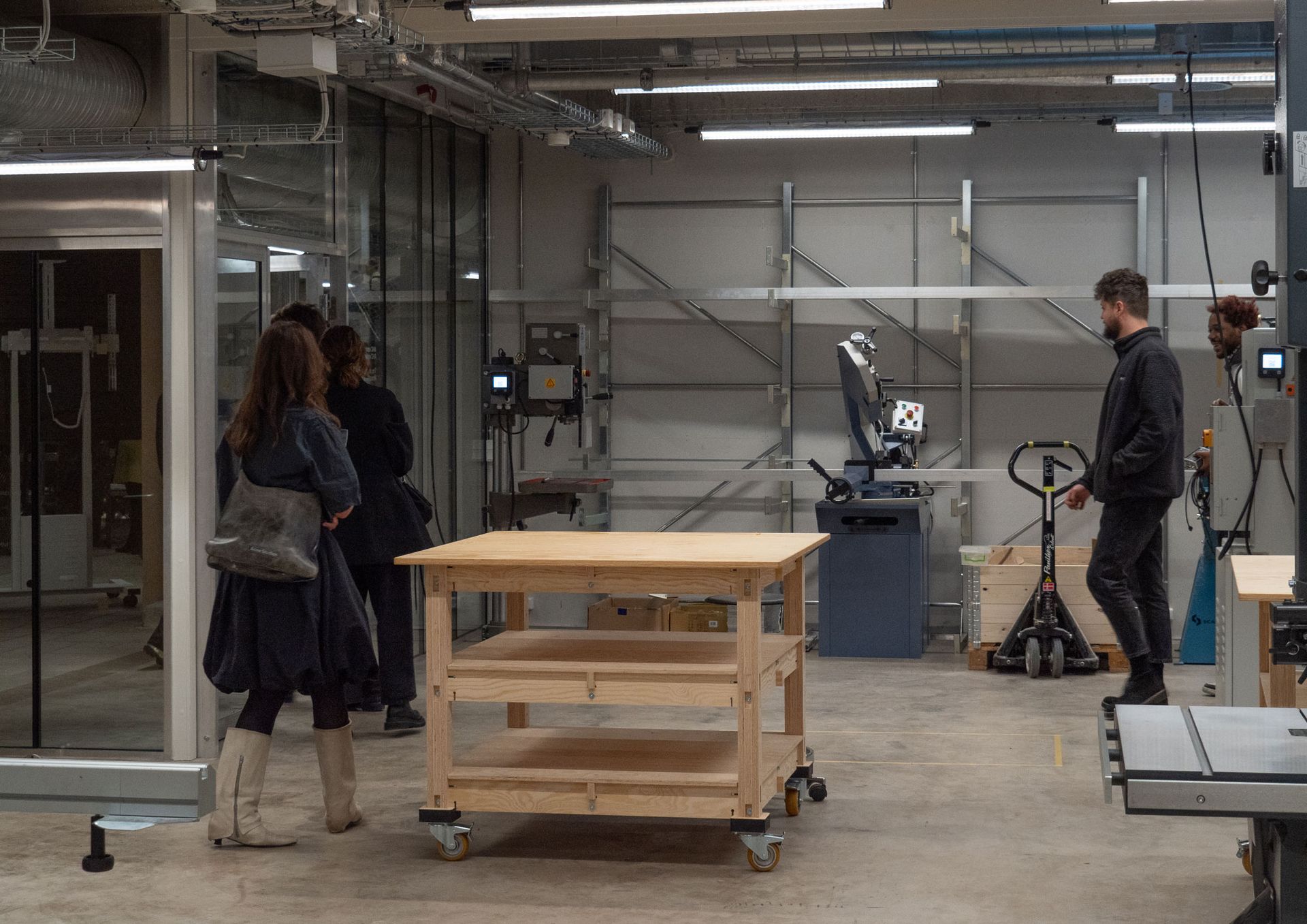 Archival Studies Thoravej Workshop Table 8