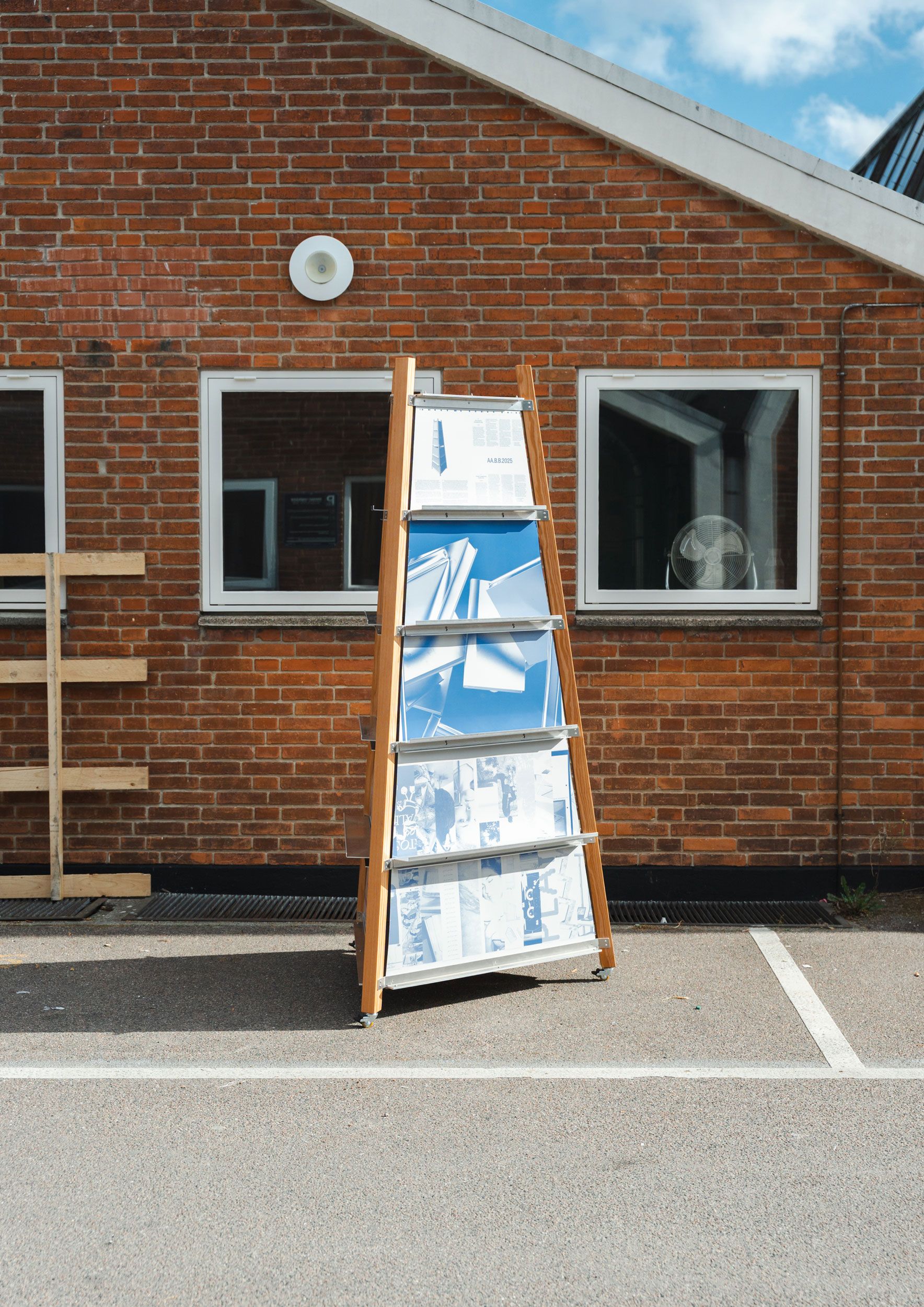 Archial Studies Travelling Bookstand Alexis Mark 65