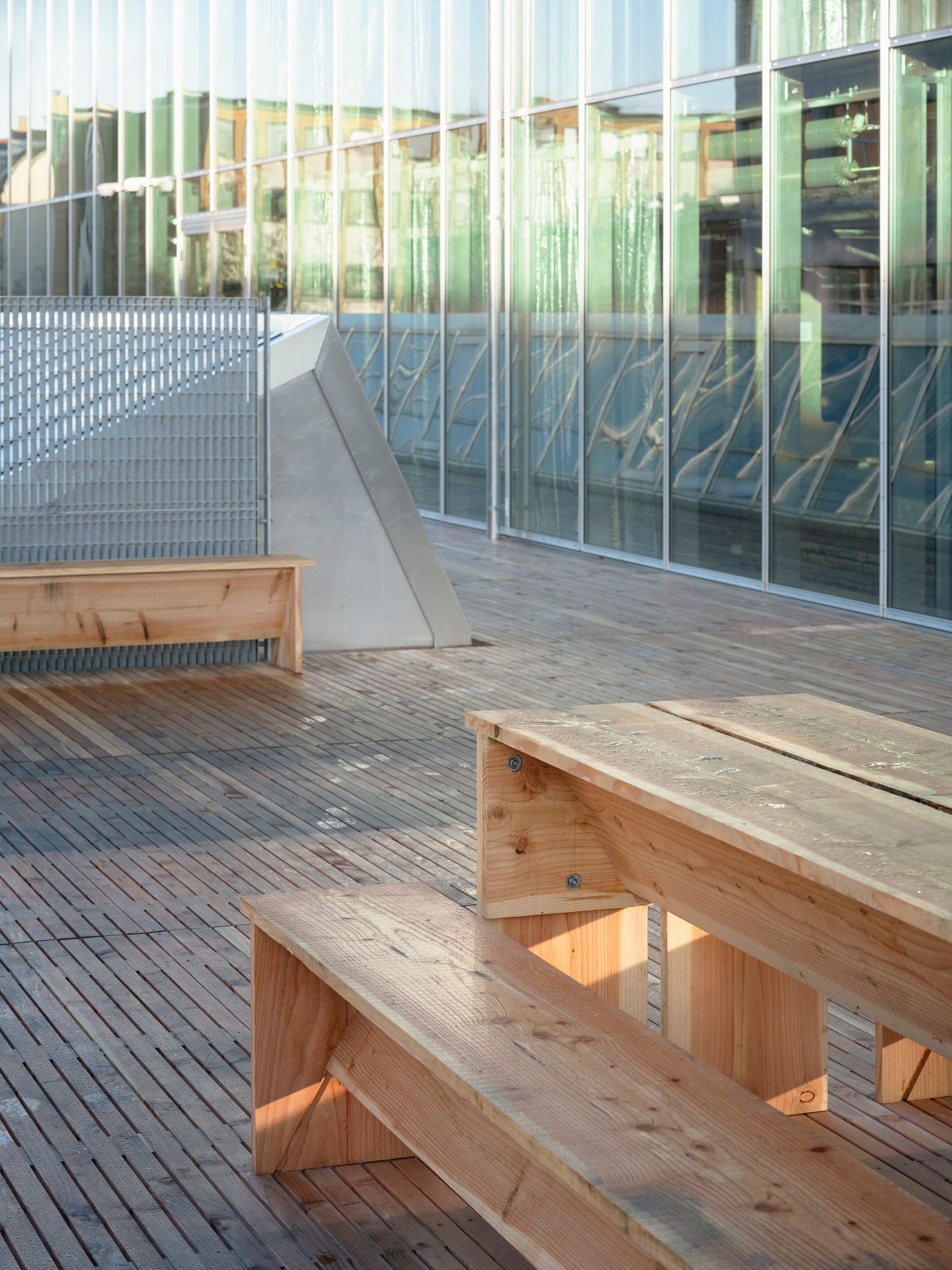 Archival Studies Thoravej Green Wood Highres 2