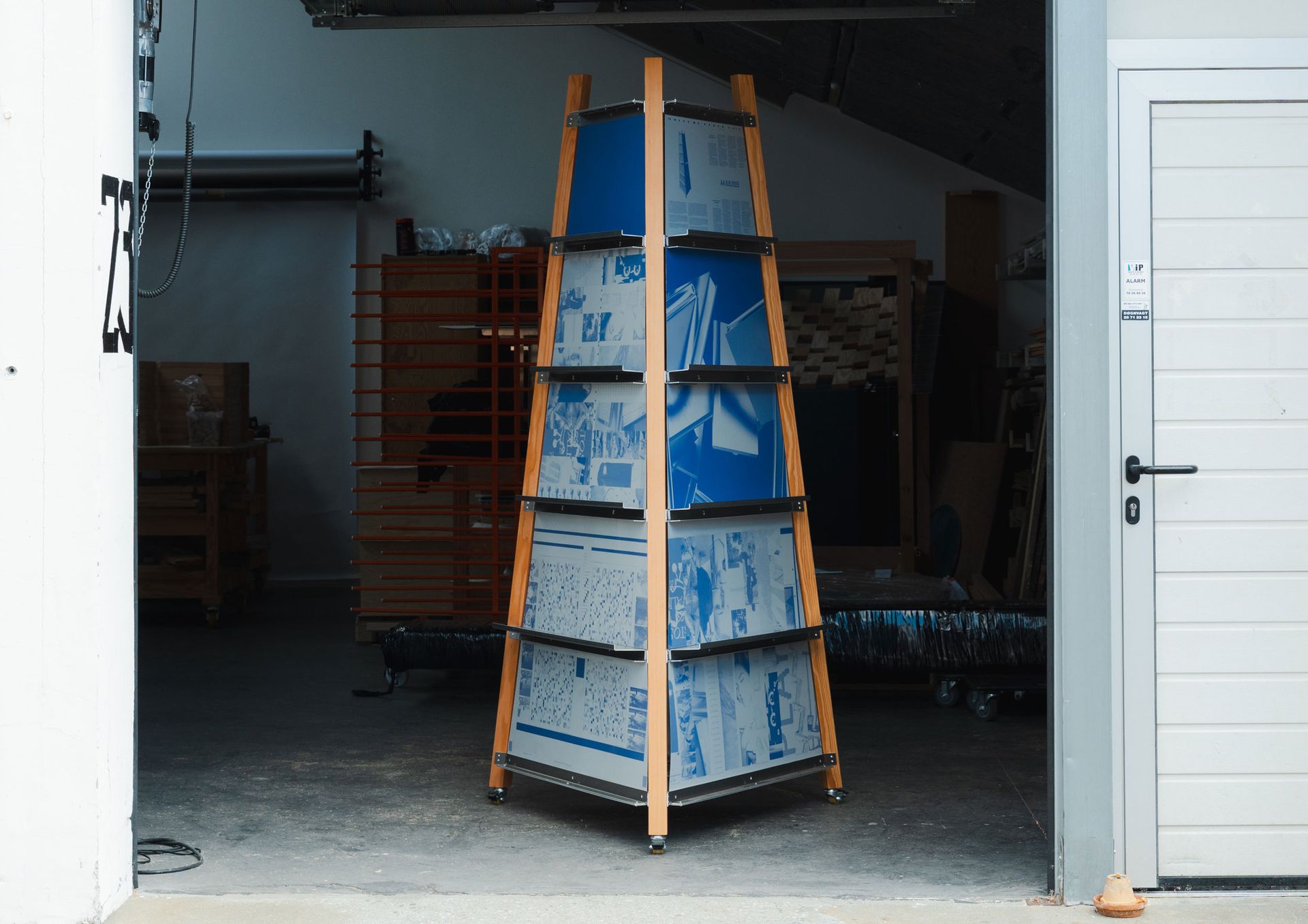 Archial Studies Travelling Bookstand Alexis Mark 41